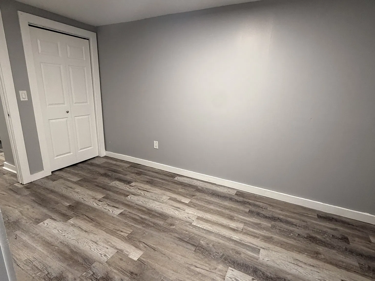 6 bed, 3.5 bath, 2238 sqft, $4,000 — Photo 2