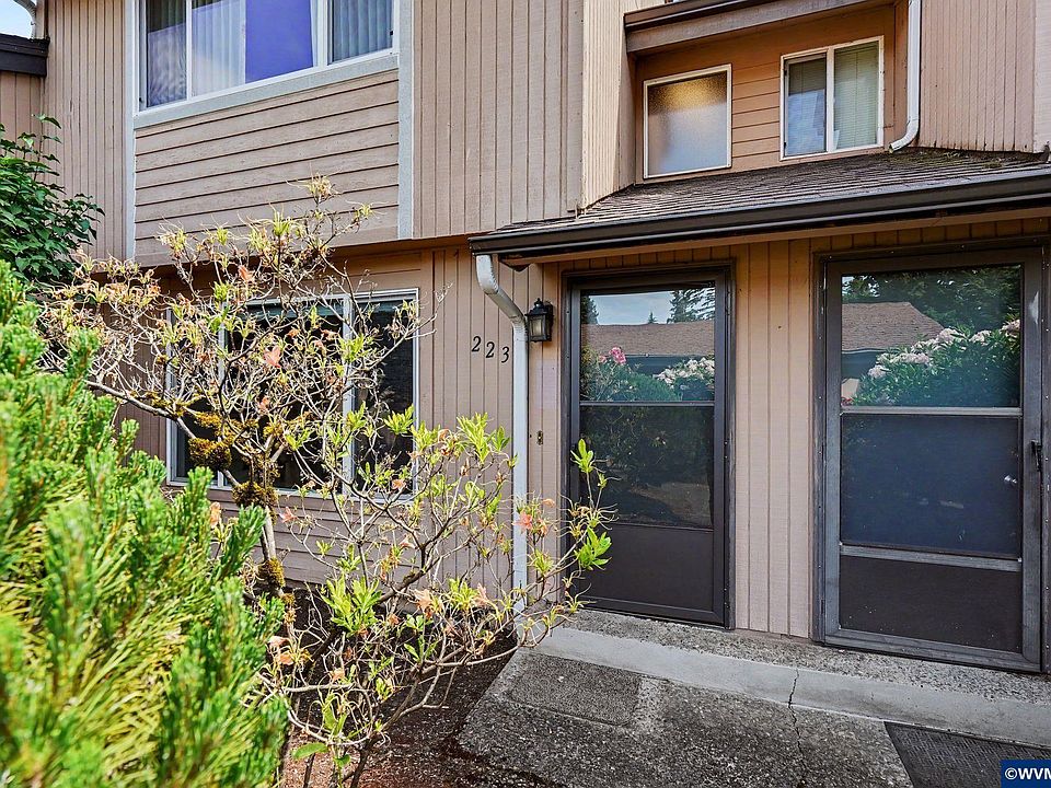 1st image of 223 McNary Heights Dr N
