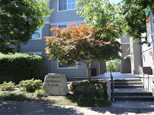 2-Bedroom Apartment for Rent at North Admiral Court - West Seattle, 1901 California Ave SW APT B202, Seattle, WA 98116