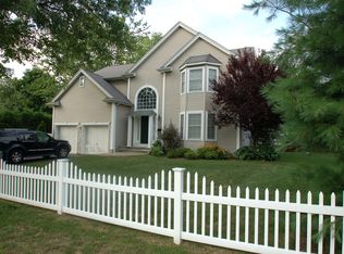 75 Madison St, Park Ridge, NJ 07656