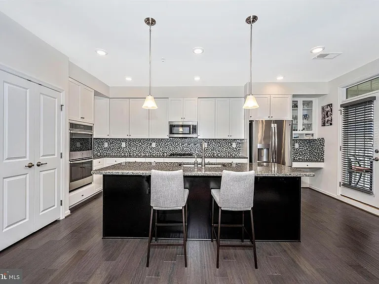 6426 Walcott Ln — Photo 8