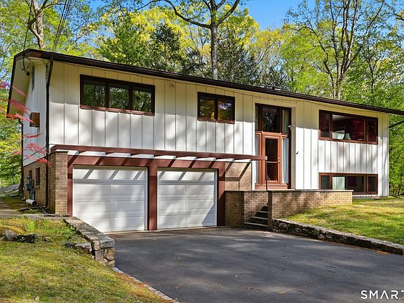 2nd image of 190 Red Fox Road