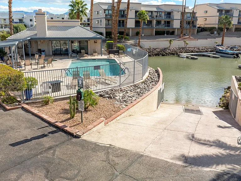 private boat ramp no charge to residents