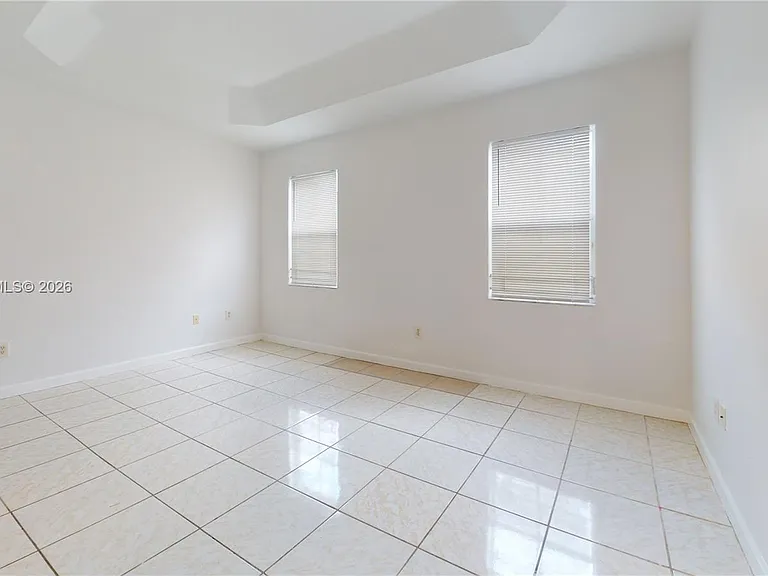 2929 SE 2nd St #7 — Photo 14