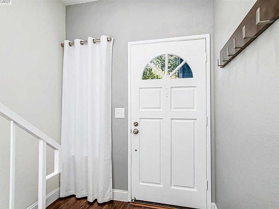 5th image of 523 Saint John St