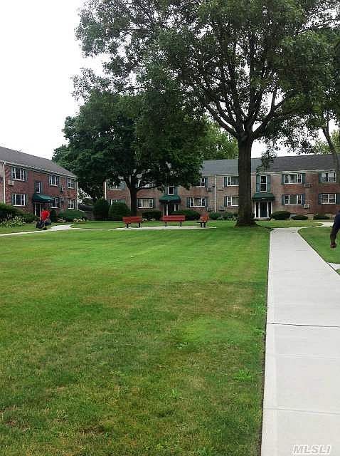 1st image of 951 Fenwood Dr