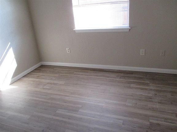5th image of 6312 SW Park Pl