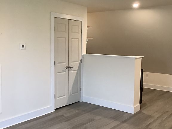 living area/kitchen divider