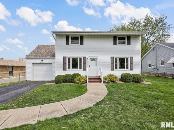 307 N Morgan St, Elmwood, IL 61529