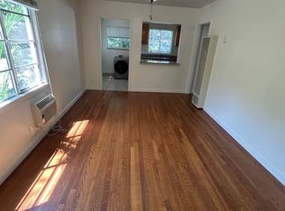 2727 I St APT 3, Sacramento, CA 95816