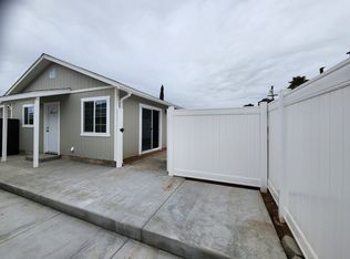 1251 1/4 Bates Ln, El Cajon, CA 92021
