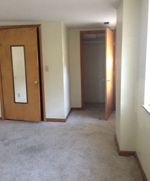 40 E State St — Photo 4