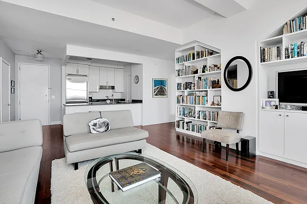 Rented by Compass | media 18