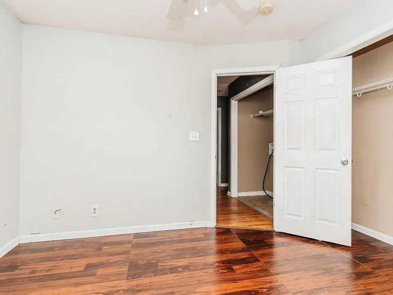 132 Coronation Dr — Photo 13