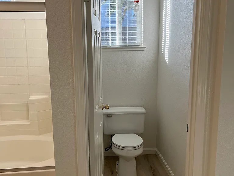 525 Wicklow Dr — Photo 50