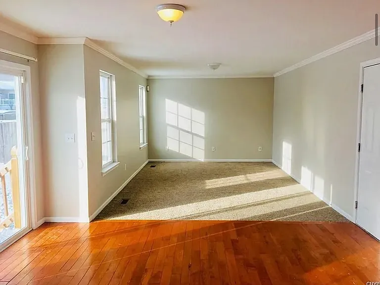 5579 Wyandra Dr — Photo 4