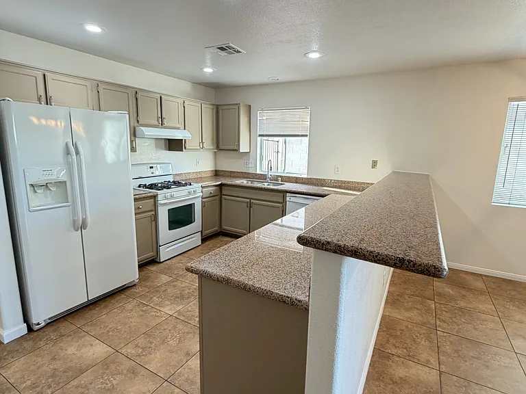 3380 Stacey Lyn Dr — Photo 9