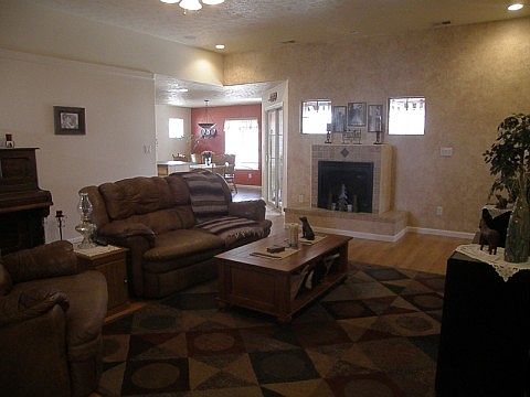 Living room 3
