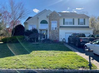 9 Ridgeview Dr, Manchester, NJ 08759