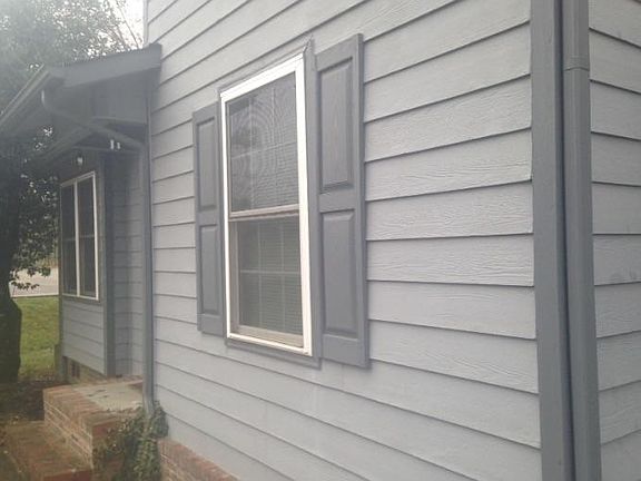2nd image of 1201 NE Highland Dr