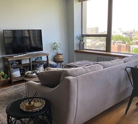 3rd image of 1360 N Sandburg Ter APT 1008