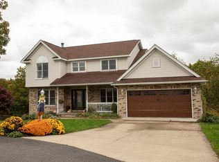 1524 Castle Ct, Morgantown, WV 26508