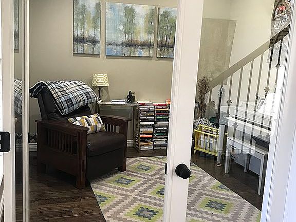 4th image of 5781 N Belmont Dr