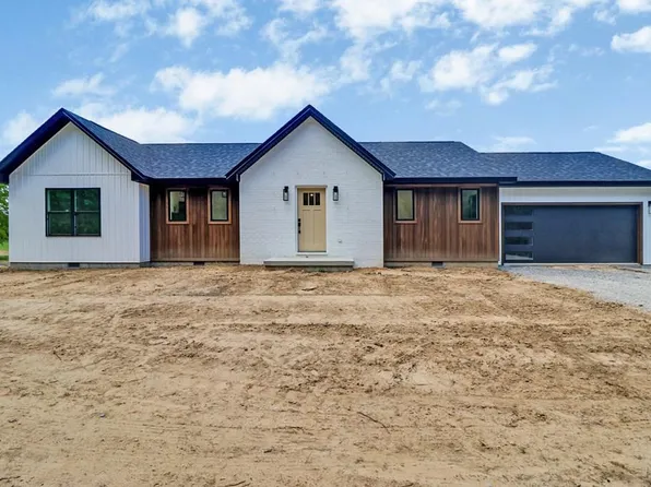 819 Hack Beaty Rd, Grimsley, TN 38565