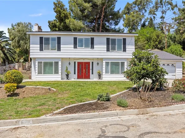 23994 Prado Ln, Colton, CA 92324