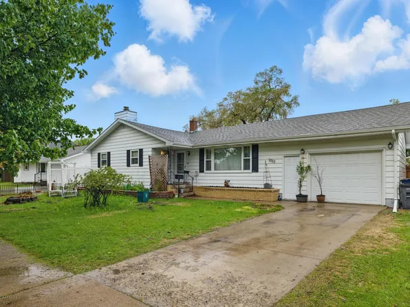 1013-15 1/2 St N, Moorhead, MN 56560