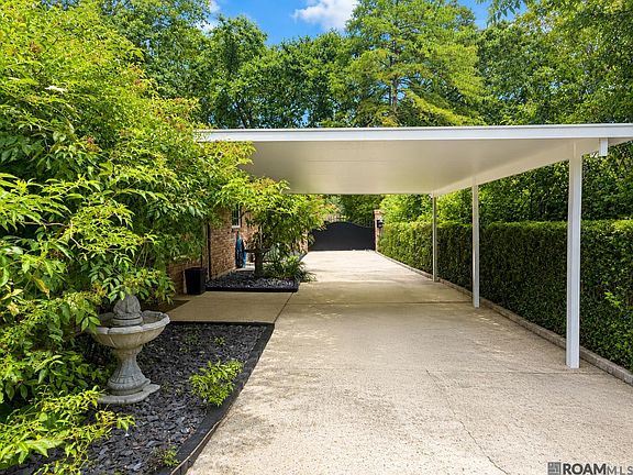 5th image of 1049 Castle Kirk Dr