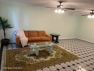 3 bed, 2.5 bath, 1668 sqft, $2,490 — Photo 2