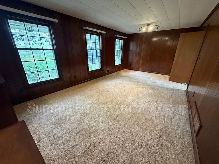 200 Indian Creek Dr — Photo 4