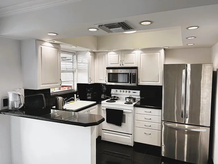 1100 SE 4th Ave #36 — Photo 4