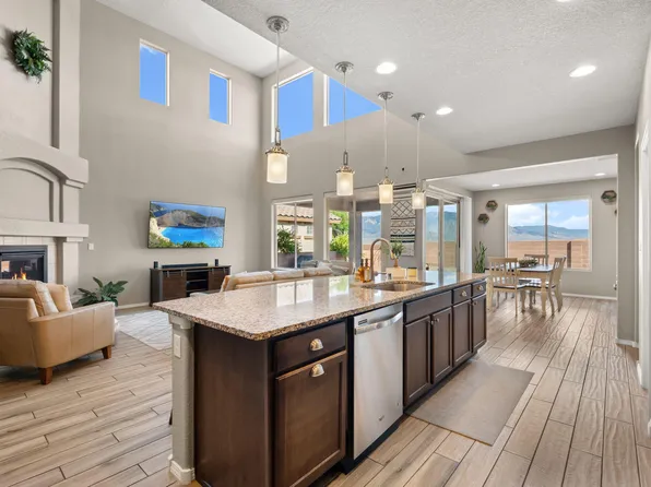 3953 Mountain Trail Loop NE, Rio Rancho, NM 87144