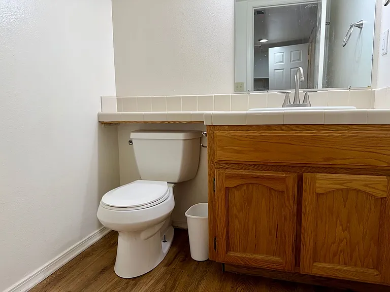 993 E Edgemont Dr — Photo 18