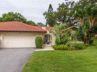 5575 Golf Pointe Dr, Sarasota, FL 34243