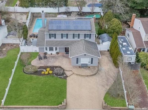 24 Birch Street, Lake Grove, NY 11755
