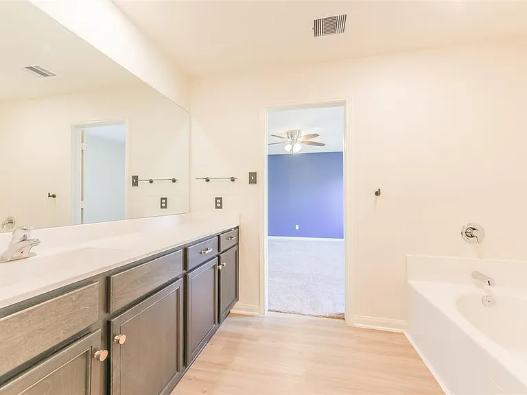 15238 Snowdrop Field Dr — Photo 23