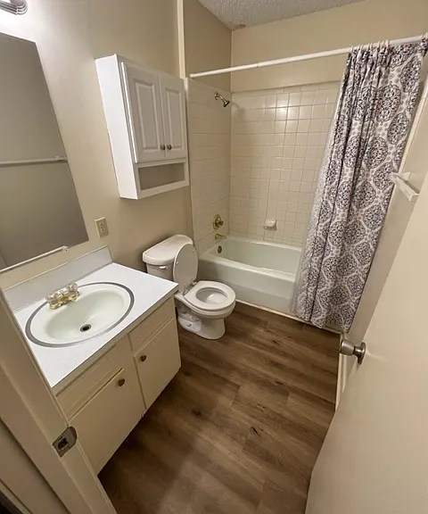 303 N Main St #17 — Photo 5