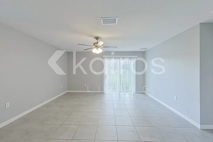 5 bed, 3.5 bath, 2243 sqft, $2,425 — Photo 3