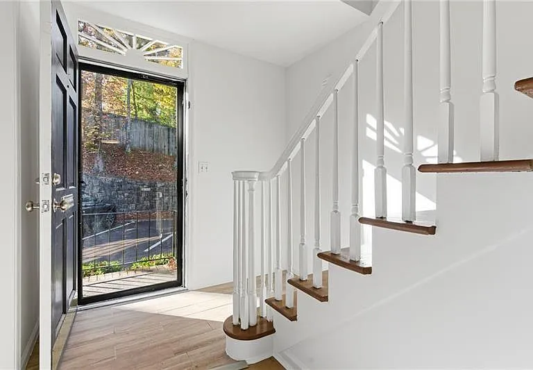 6520 Roswell Rd #79 — Photo 4