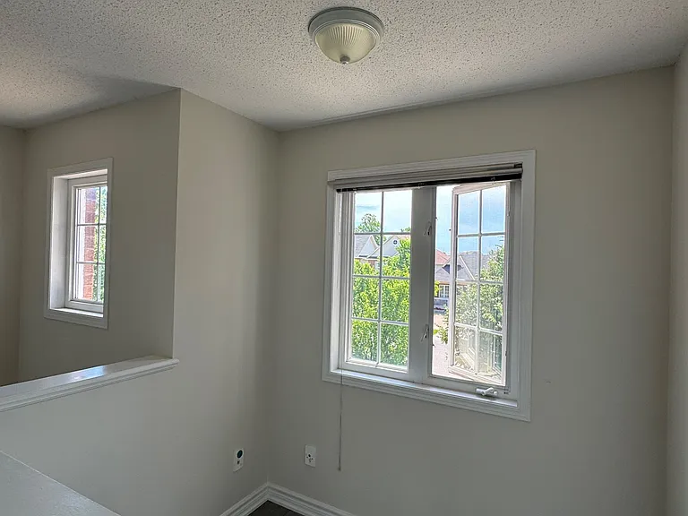1111 Glenbourne Dr — Photo 26