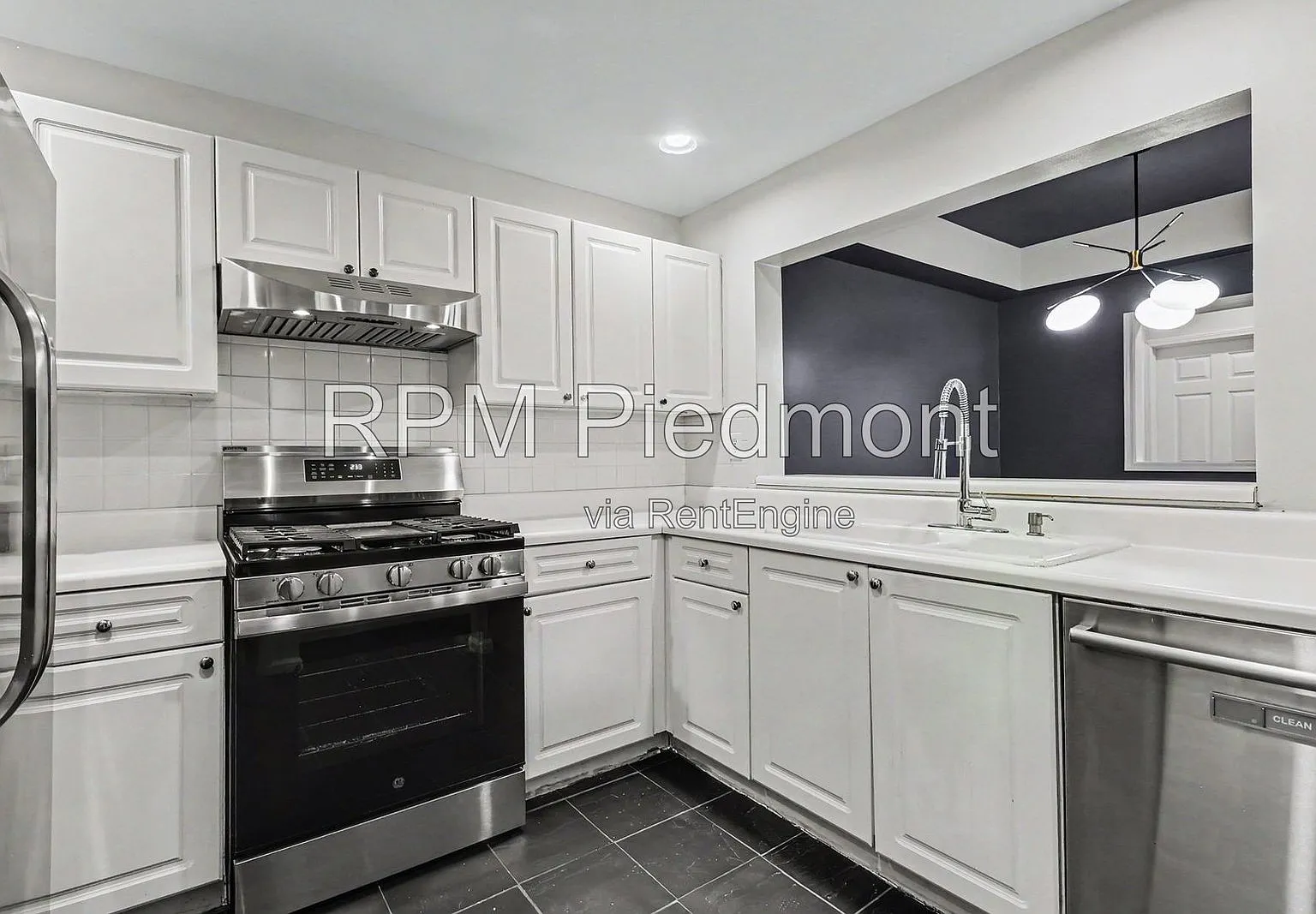 1 bed, 1.0 bath, 894 sqft, $2,000 — Photo 3