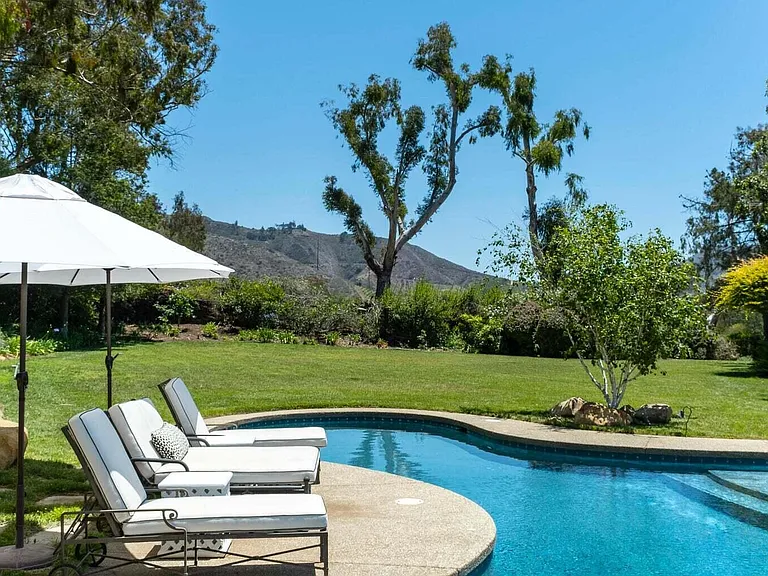 7110 Gobernador Canyon Rd — Photo 8
