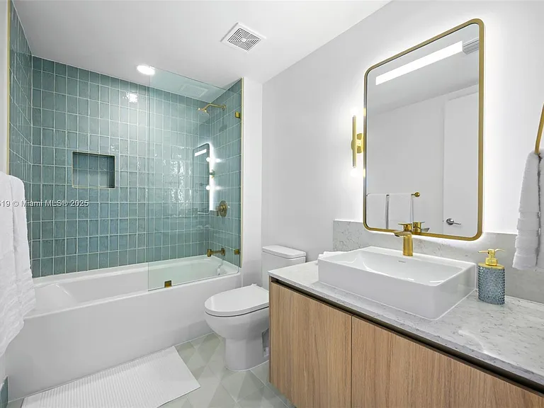 601 NE 1st Ave #3316 — Photo 17