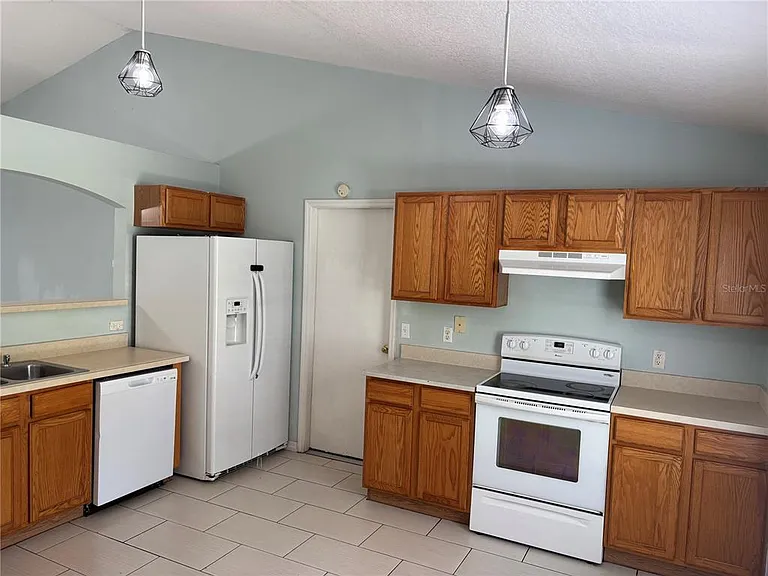 120 Spoonbill Ct — Photo 3