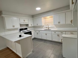 10309 Lyndon Rd, The Village, OK 73120