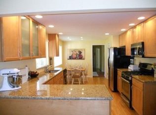 8662 SE 63rd St, Mercer Island, WA 98040