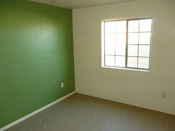 5th image of 840 E Las Brisas Blvd